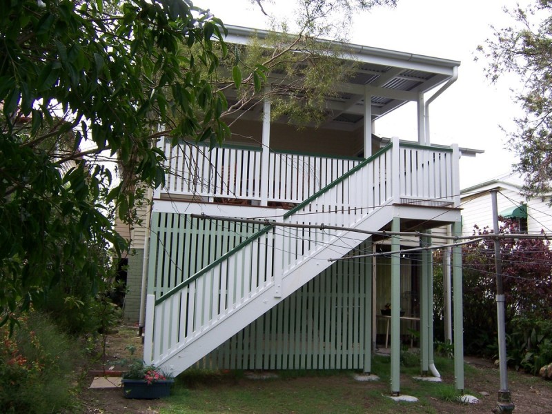 16 Nicholson Street, Greenslopes QLD 4120