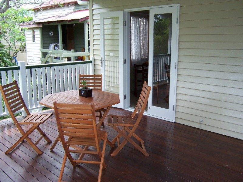 16 Nicholson Street, Greenslopes QLD 4120
