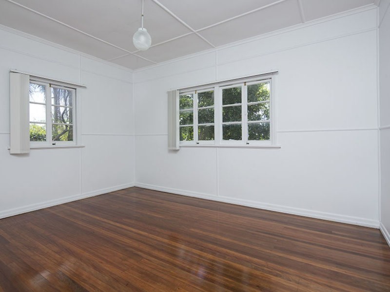 821 Cavendish Road, Holland Park QLD 4121