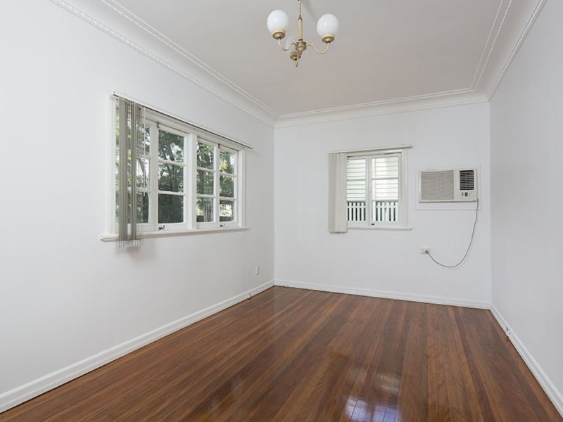 821 Cavendish Road, Holland Park QLD 4121