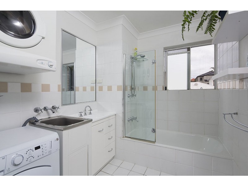 8/34-36 Pembroke Road, Coorparoo QLD 4151