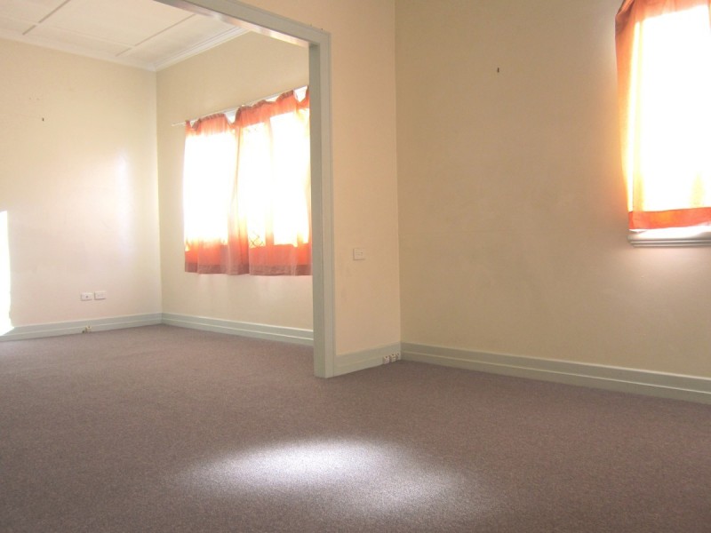 54 Headfort Street, Greenslopes QLD 4120