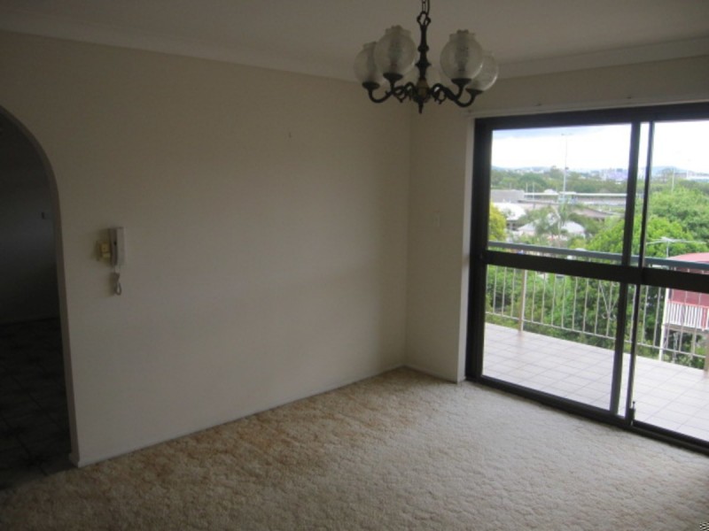 5/8 Baragoola Street, Coorparoo QLD 4151