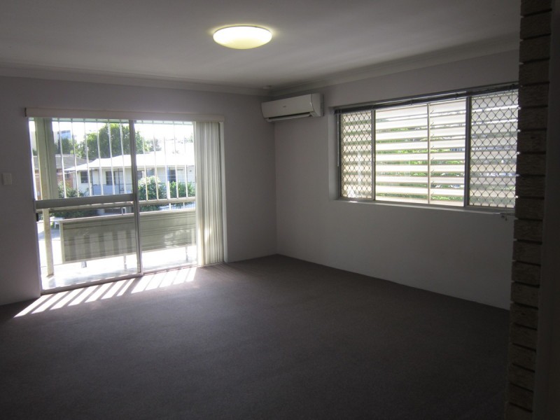 3/4 Nicklin Street, Coorparoo QLD 4151