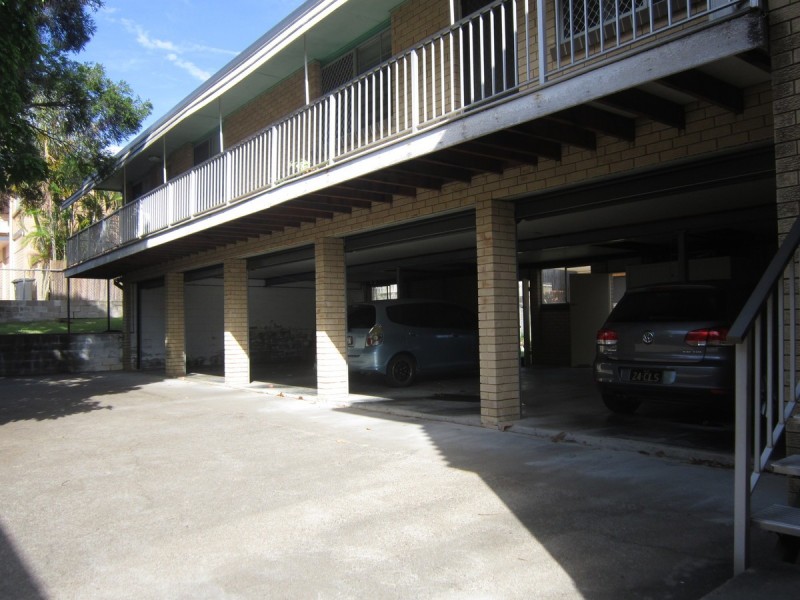 3/4 Nicklin Street, Coorparoo QLD 4151