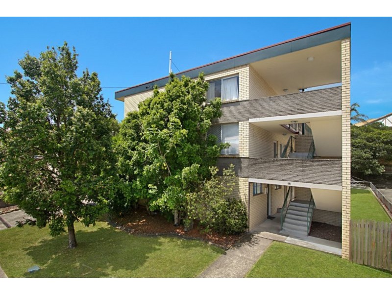 2/32 Macaulay Street, Coorparoo QLD 4151