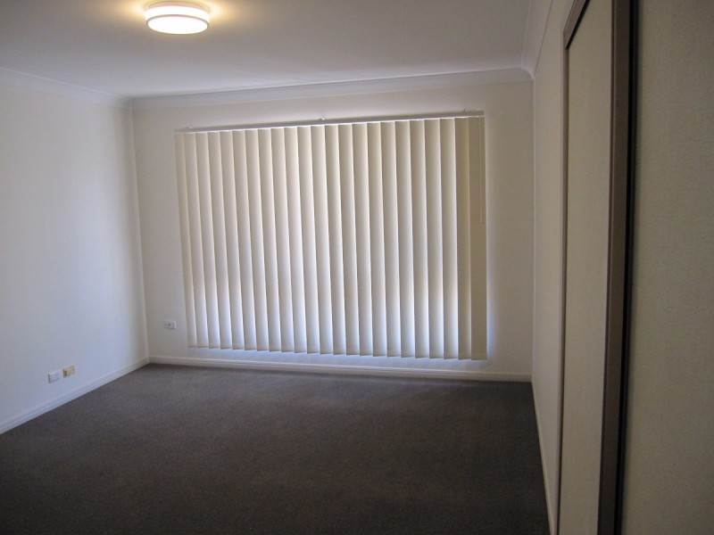 121 Meadowlands Road, Carindale QLD 4152