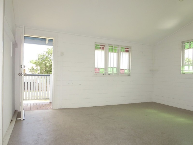 87 Old Cleveland Road, Greenslopes QLD 4120