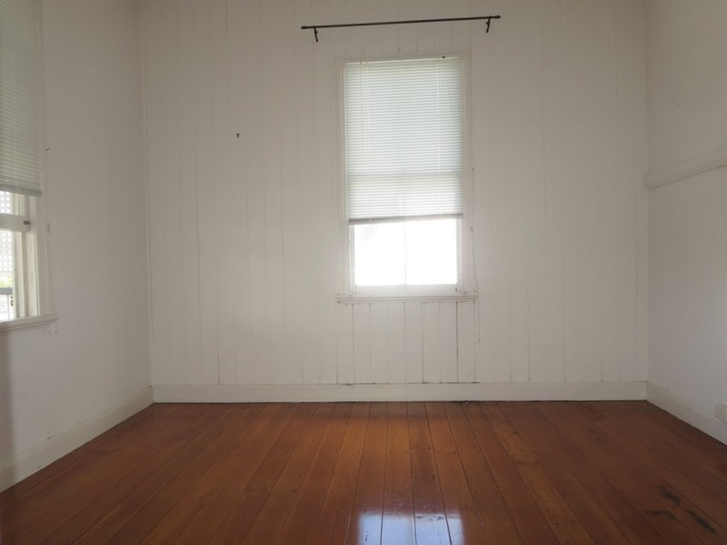 87 Old Cleveland Road, Greenslopes QLD 4120