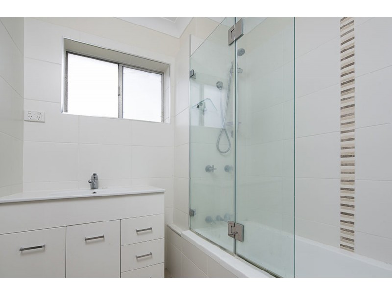 4/60 Earl Street, Greenslopes QLD 4120