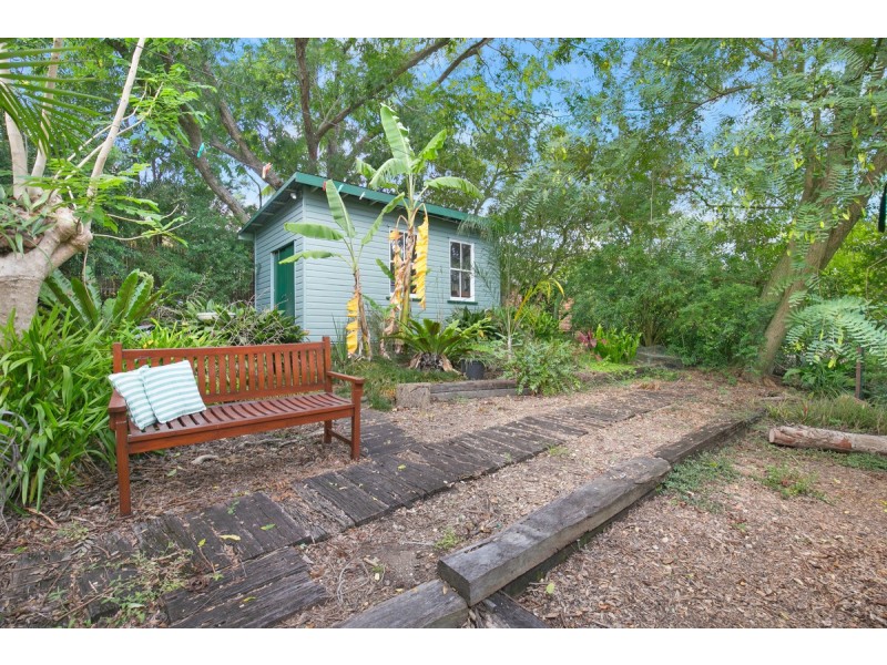 100 Plimsoll Street, Greenslopes QLD 4120