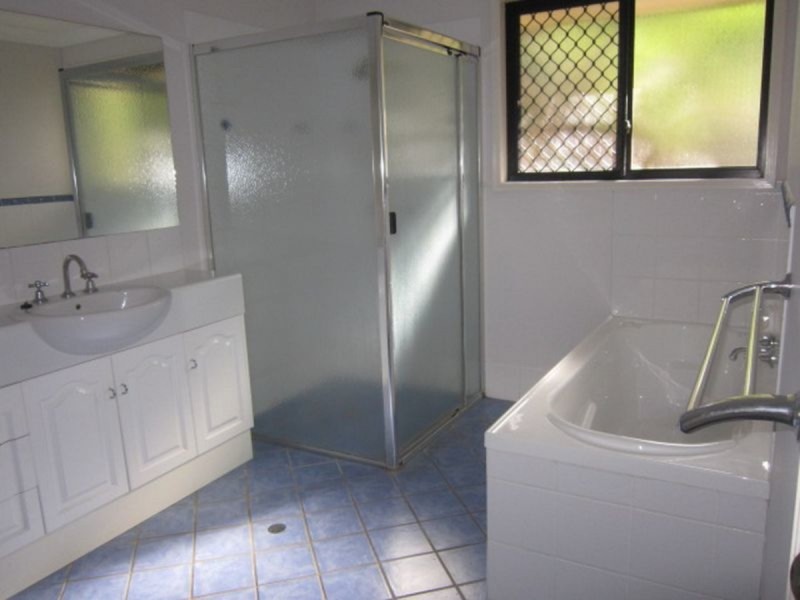 55 Roseglen Street, Greenslopes QLD 4120