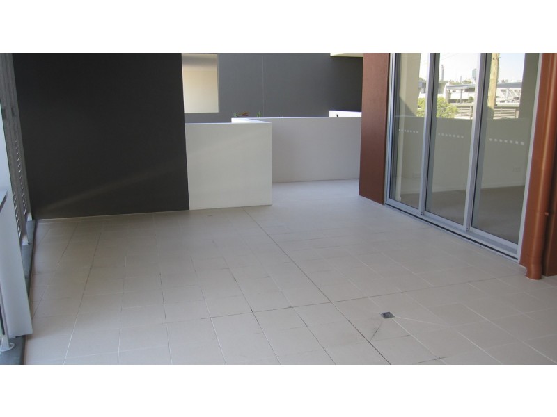32/15 Barramul Street, Bulimba QLD 4171