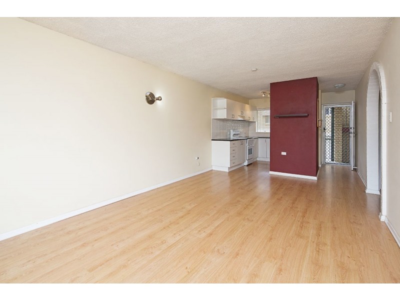 1/32 Macaulay Street, Coorparoo QLD 4151