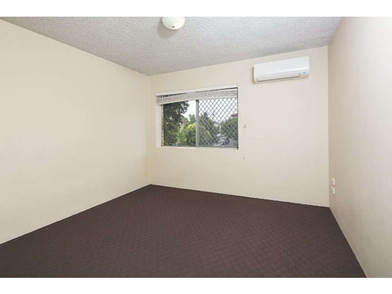 1/32 Macaulay Street, Coorparoo QLD 4151