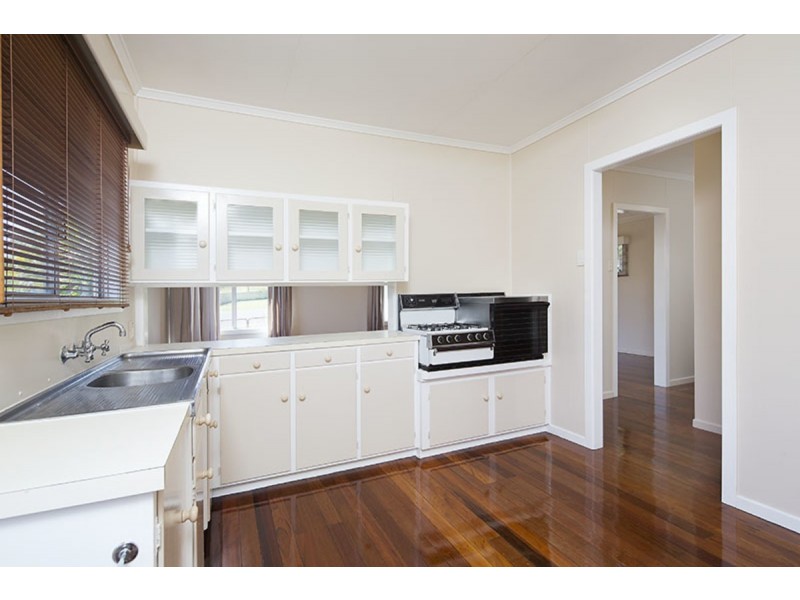 17 Smeaton Street, Coorparoo QLD 4151