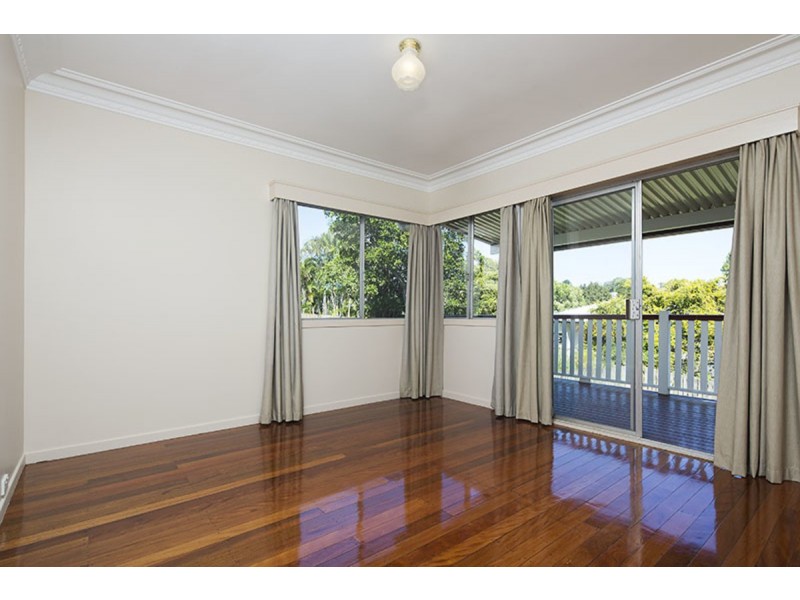 17 Smeaton Street, Coorparoo QLD 4151