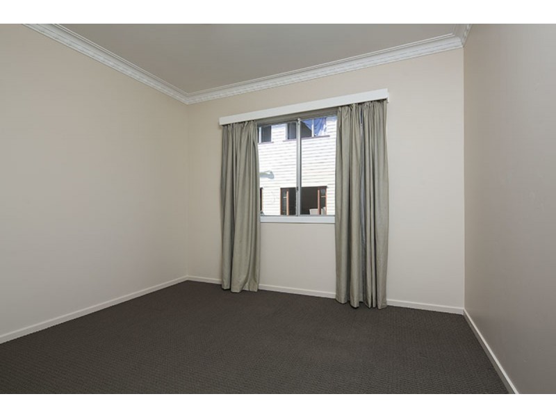 17 Smeaton Street, Coorparoo QLD 4151