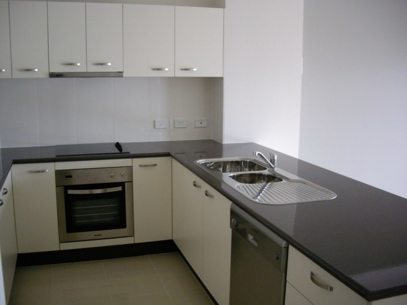 4/296 Cornwall Street, Greenslopes QLD 4120