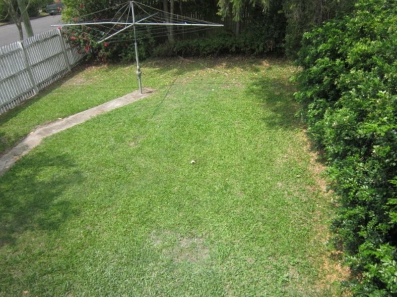 4 St Leonards Street, Coorparoo QLD 4151