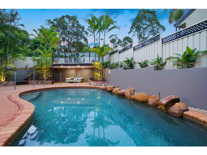 17 Warenda Street, Carina Heights QLD 4152