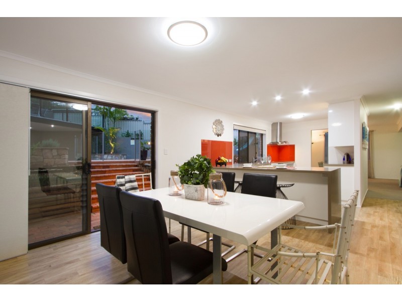 17 Warenda Street, Carina Heights QLD 4152