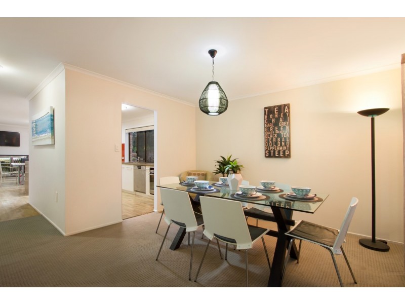 17 Warenda Street, Carina Heights QLD 4152