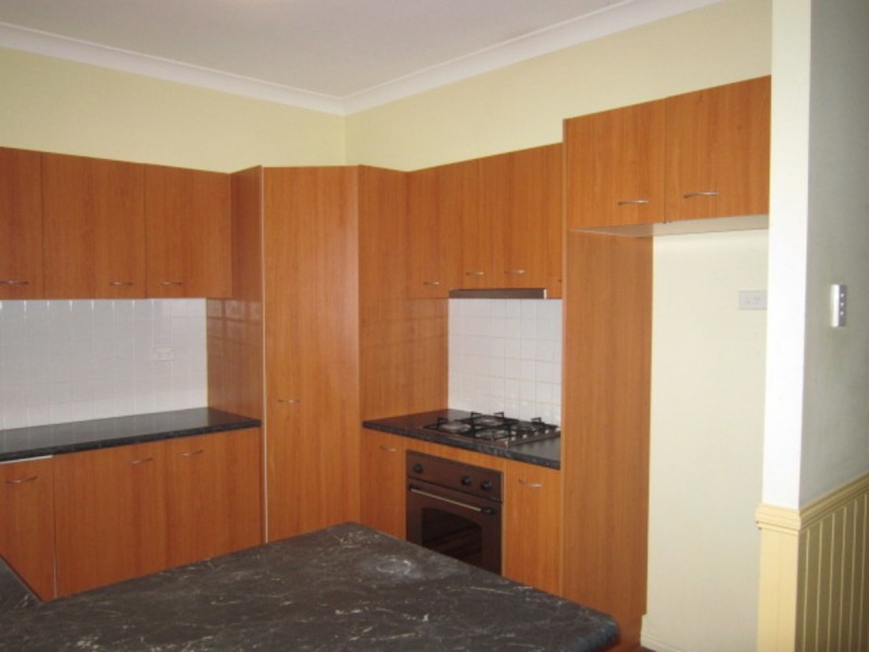 17 Longfellow Street, Norman Park QLD 4170