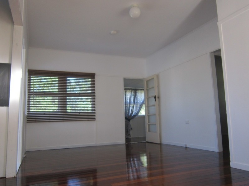 73 Fegen Drive, Moorooka QLD 4105