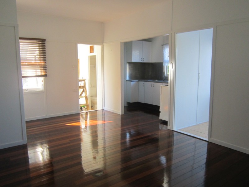 73 Fegen Drive, Moorooka QLD 4105