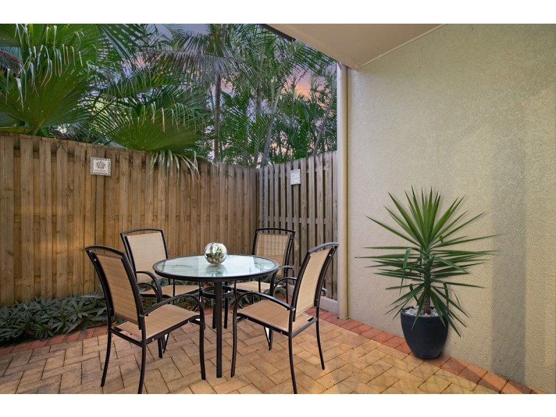 9 Christian Street, Clayfield QLD 4011