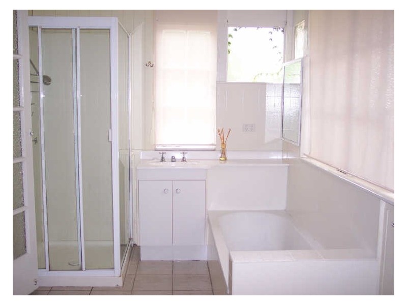 331 Cavendish Road, Coorparoo QLD 4151