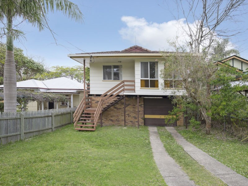 13 Pitney Street, Camp Hill QLD 4152