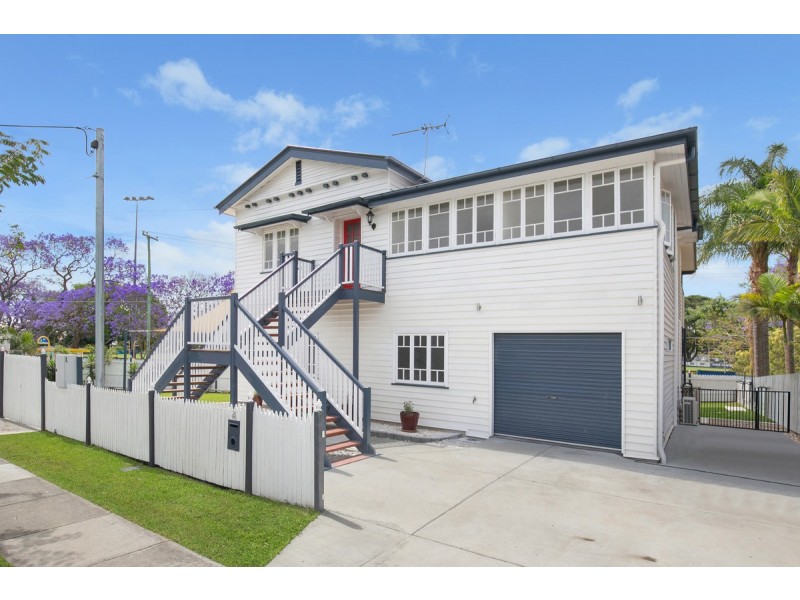 4 Frank Street, Norman Park QLD 4170