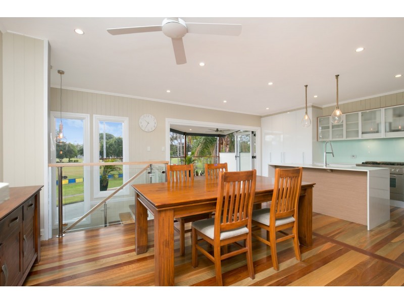 4 Frank Street, Norman Park QLD 4170