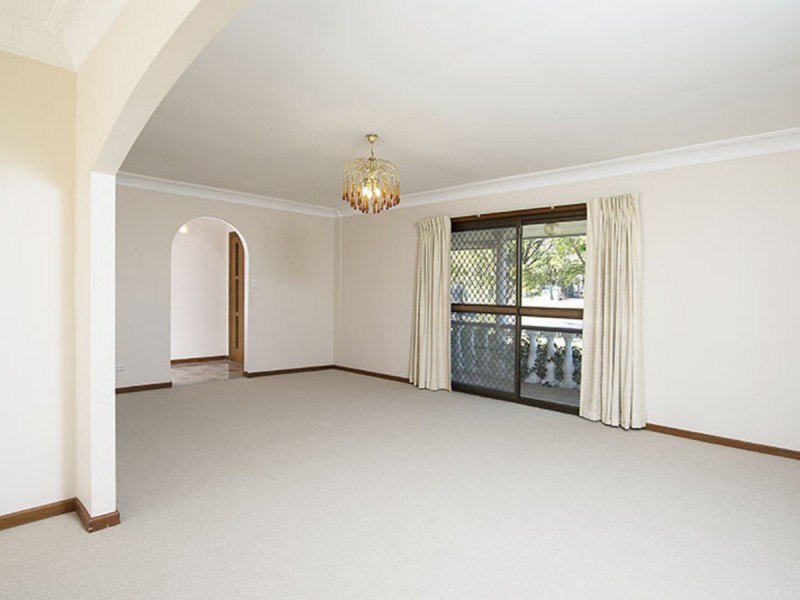 96 Kilmorey Street, Carindale QLD 4152