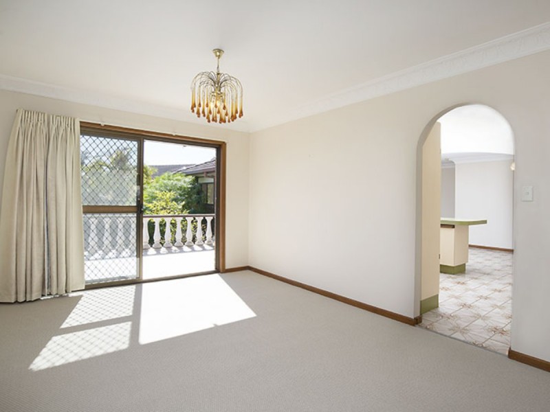 96 Kilmorey Street, Carindale QLD 4152