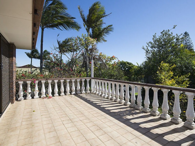 96 Kilmorey Street, Carindale QLD 4152