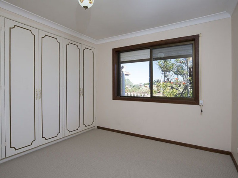 96 Kilmorey Street, Carindale QLD 4152