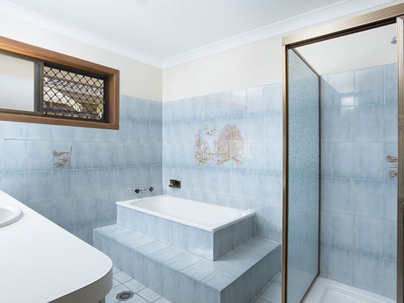 96 Kilmorey Street, Carindale QLD 4152