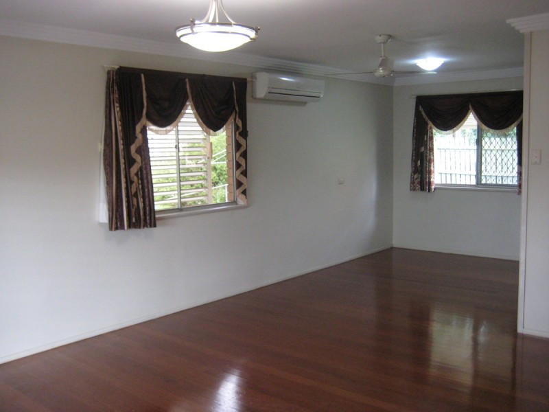 1 Ventura Street, Upper Mount Gravatt QLD 4122