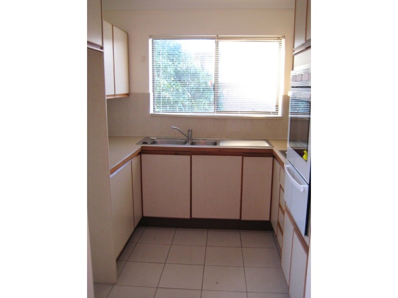 9/29 Beatrice Street, Greenslopes QLD 4120