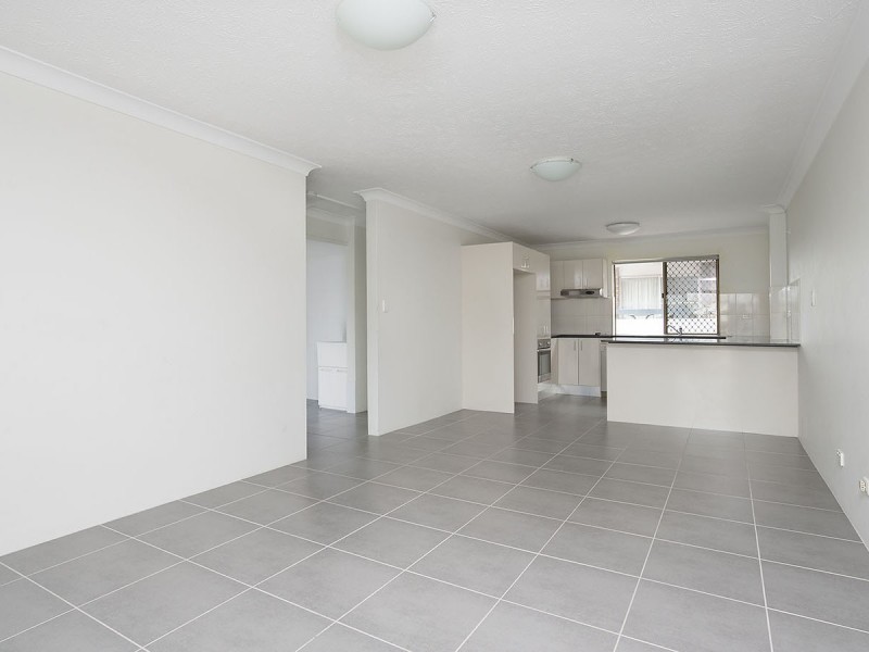 1/233 Cavendish Road, Coorparoo QLD 4151