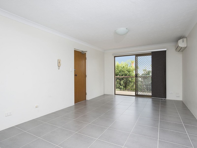 1/233 Cavendish Road, Coorparoo QLD 4151