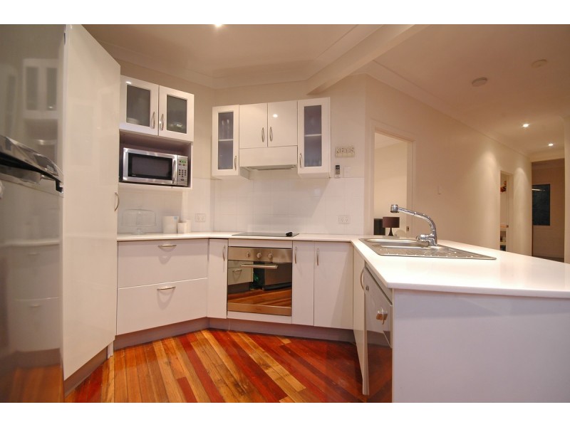 57 Molloy Road, Cannon Hill QLD 4170