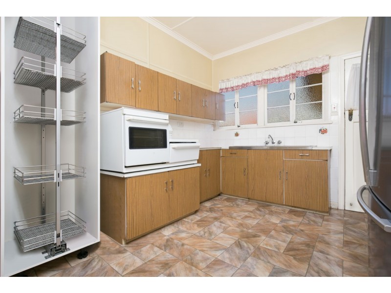 97 Murton Avenue, Holland Park QLD 4121