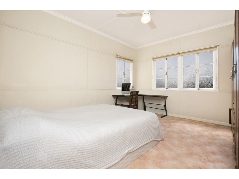 97 Murton Avenue, Holland Park QLD 4121