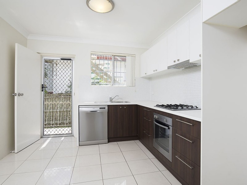 2/57 Rutland Street, Coorparoo QLD 4151
