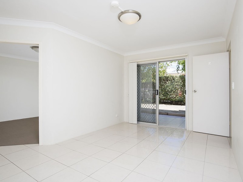 2/57 Rutland Street, Coorparoo QLD 4151