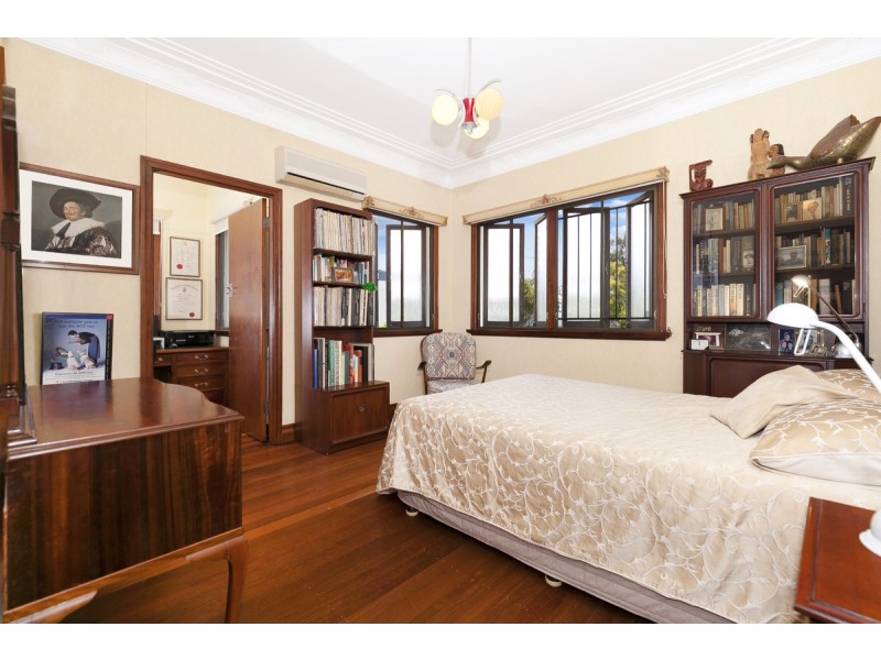 23 Palmer Street, Greenslopes QLD 4120